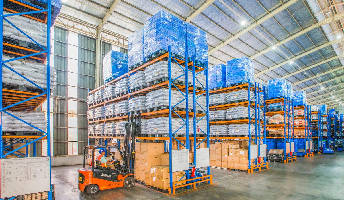 Doanh nghiệp đẩy mạnh sản xuất phục vụ các đơn hàng xuất khẩu giữa bối cảnh thị trường đang dần khởi sắc