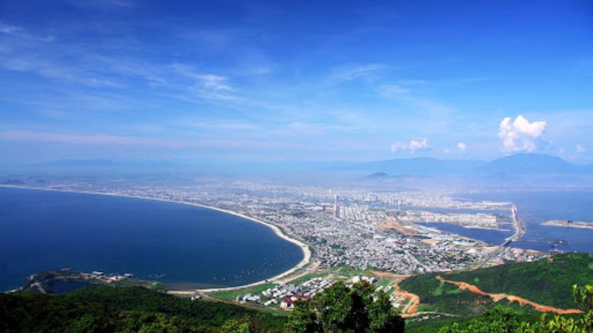 Đường bờ biển trải dài của Việt Nam