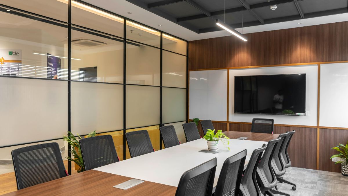 Chính sách nhập khẩu ghế văn phòng